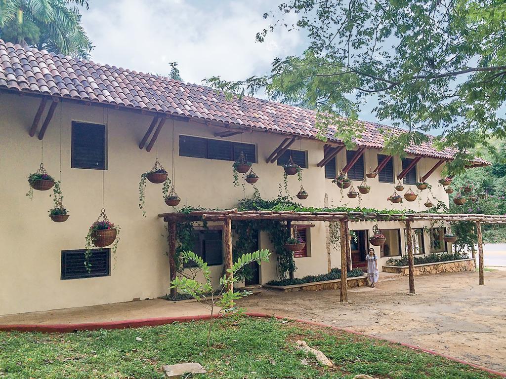 La Casa Del Mago Bed & Breakfast Uxmal Exterior photo