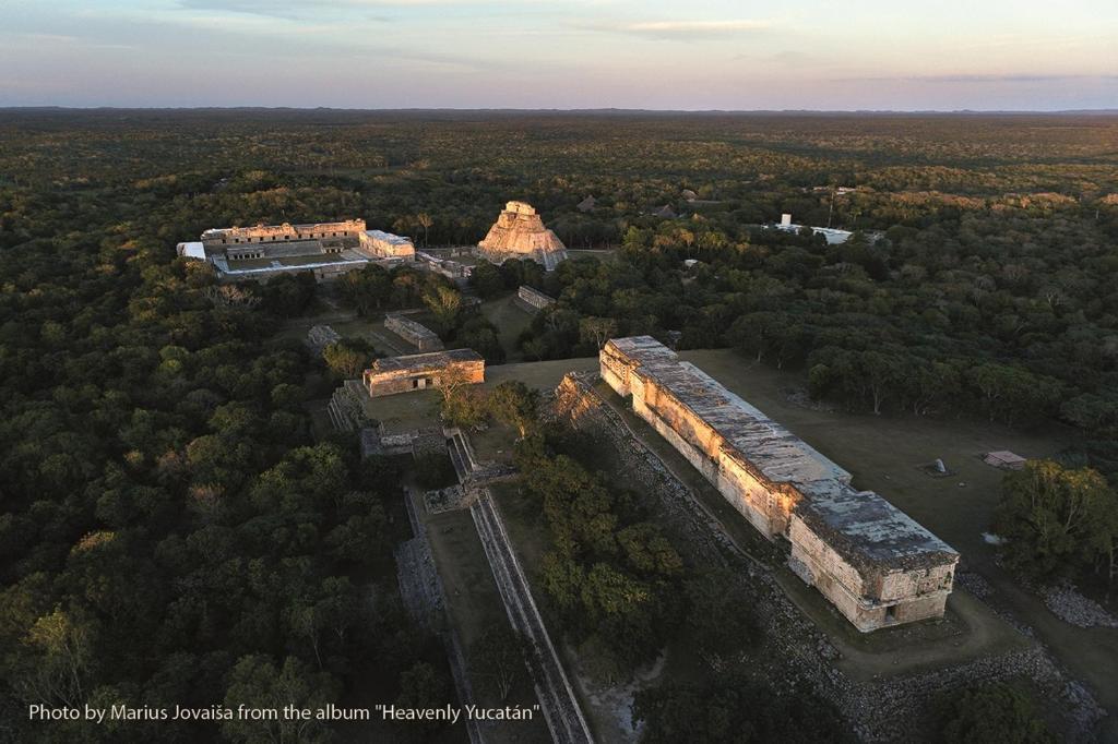 La Casa Del Mago Bed & Breakfast Uxmal Exterior photo