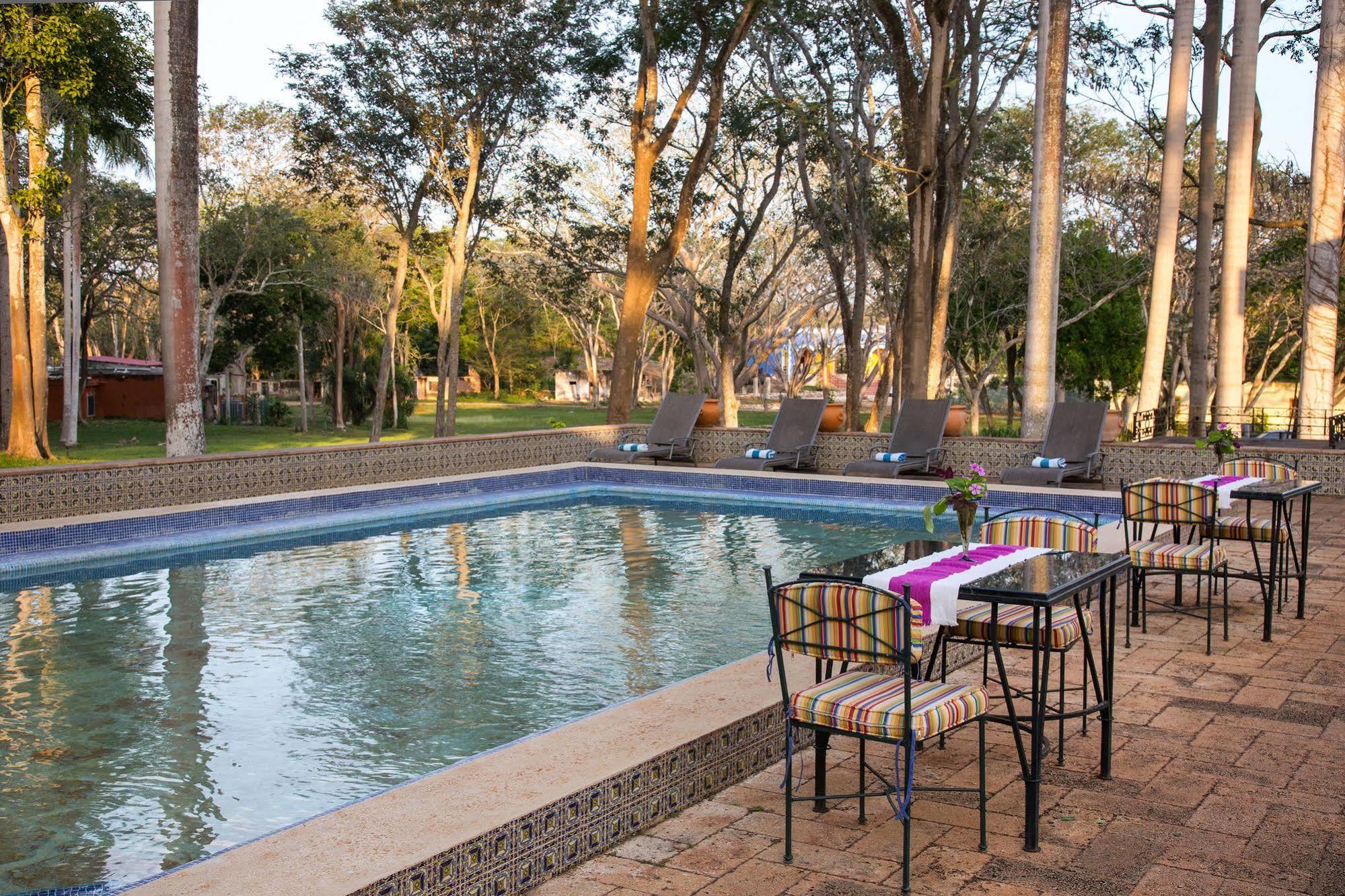 La Casa Del Mago Bed & Breakfast Uxmal Exterior photo