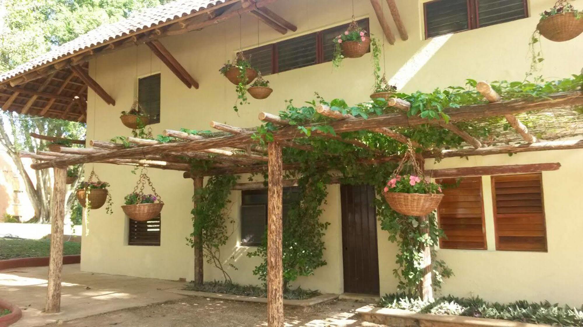 La Casa Del Mago Bed & Breakfast Uxmal Exterior photo