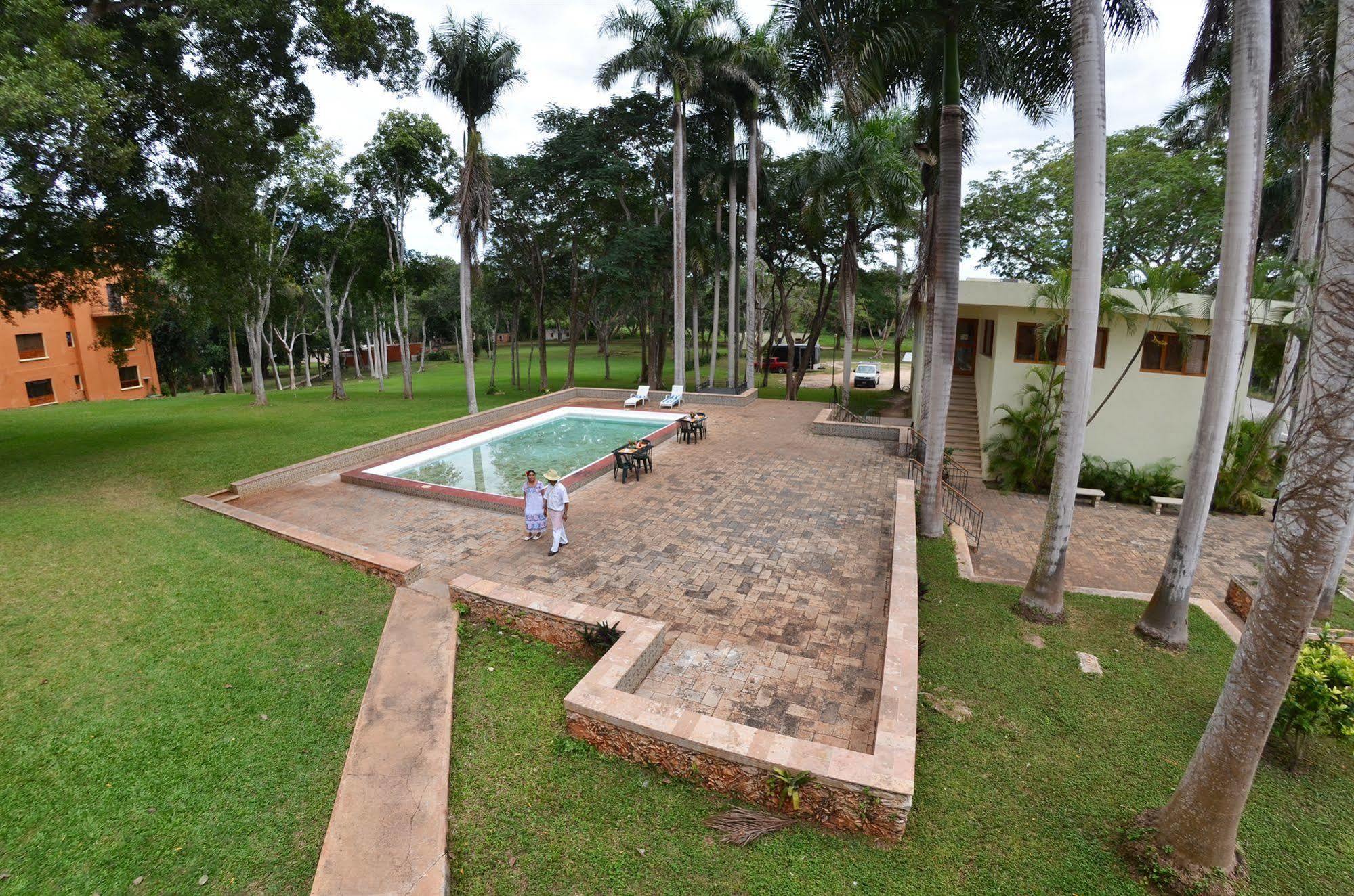 La Casa Del Mago Bed & Breakfast Uxmal Exterior photo