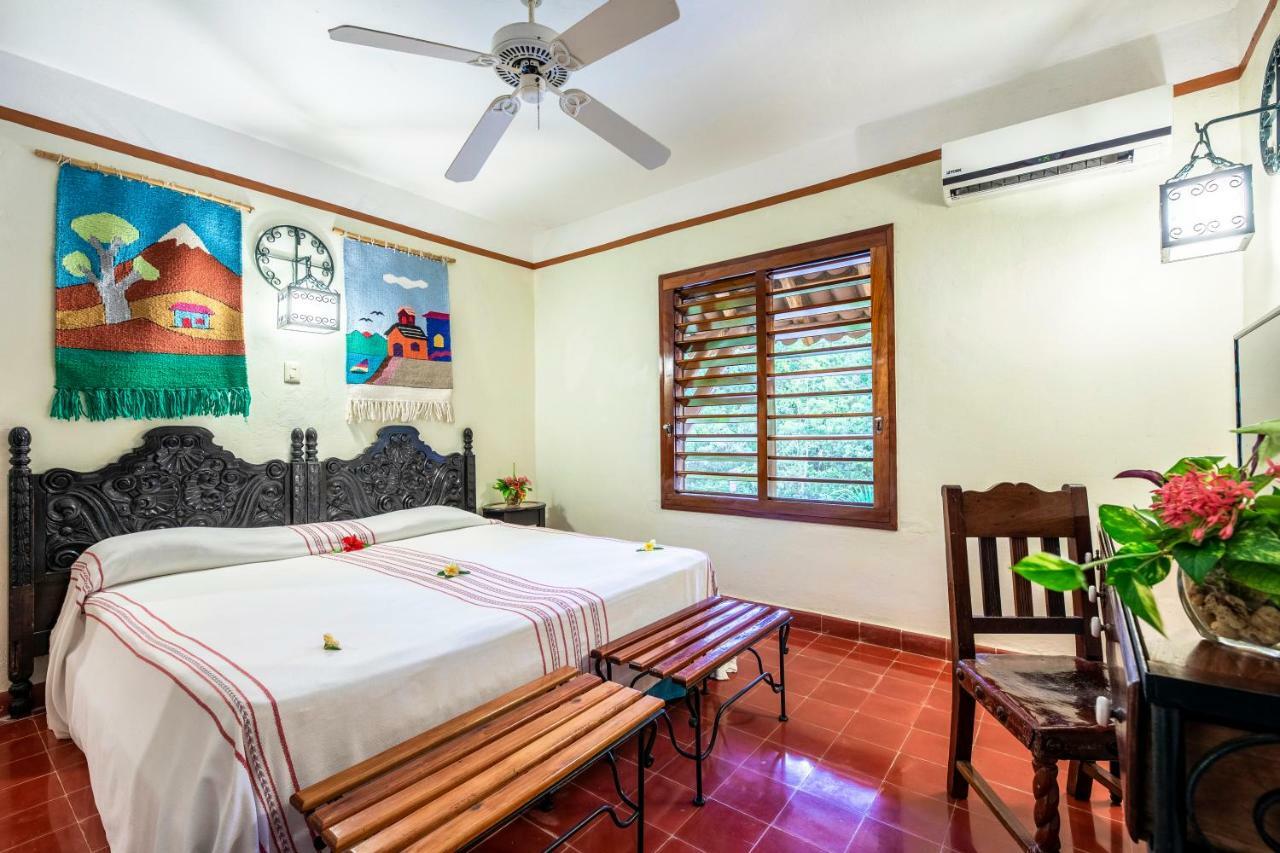 La Casa Del Mago Bed & Breakfast Uxmal Exterior photo