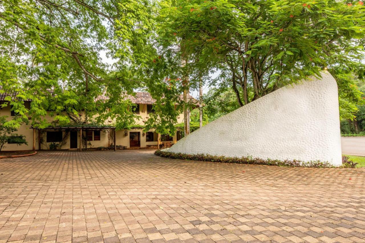 La Casa Del Mago Bed & Breakfast Uxmal Exterior photo